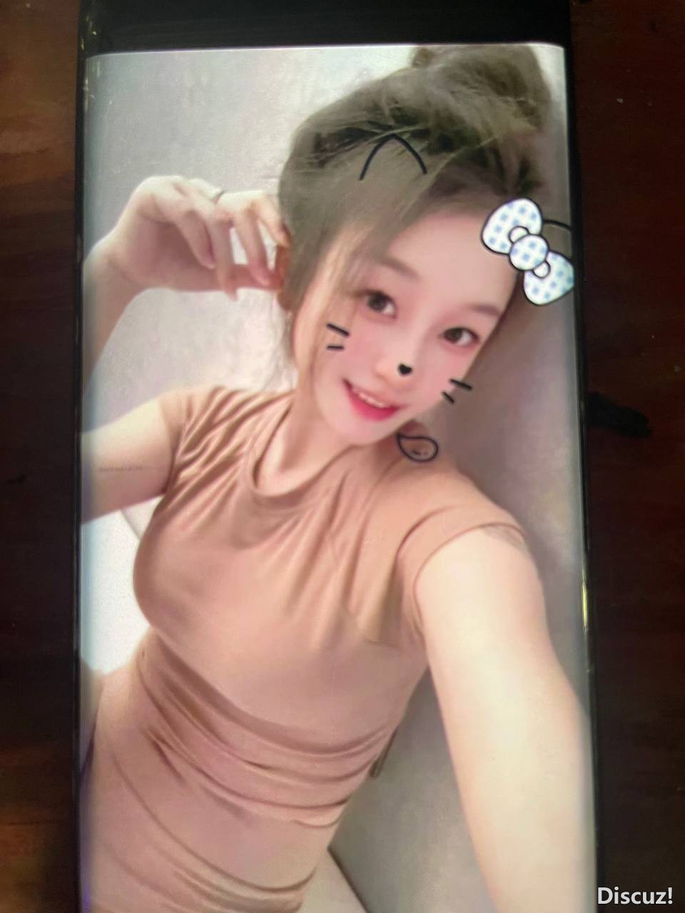 161826so909yxy8oohtzx9.jpg